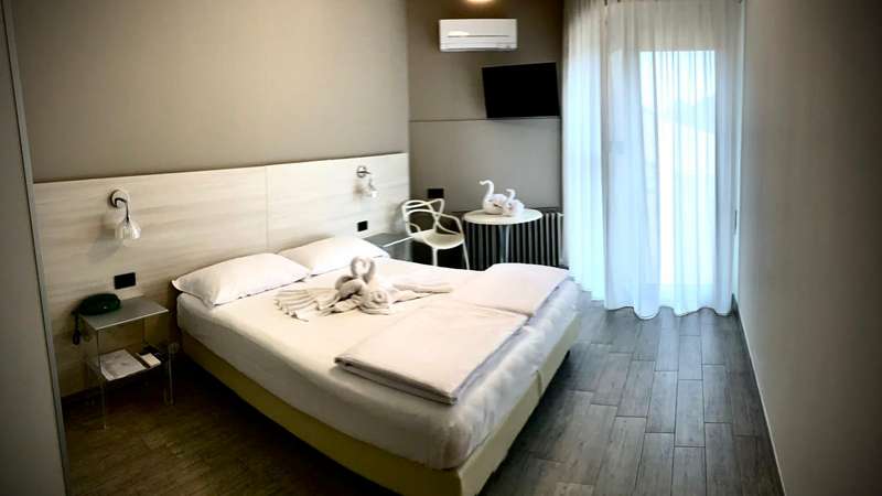 Hotel Astoria | Camere per vacanze a Torri del Benaco