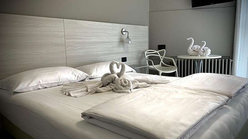 Hotel Astoria | Camere per vacanze a Torri del Benaco