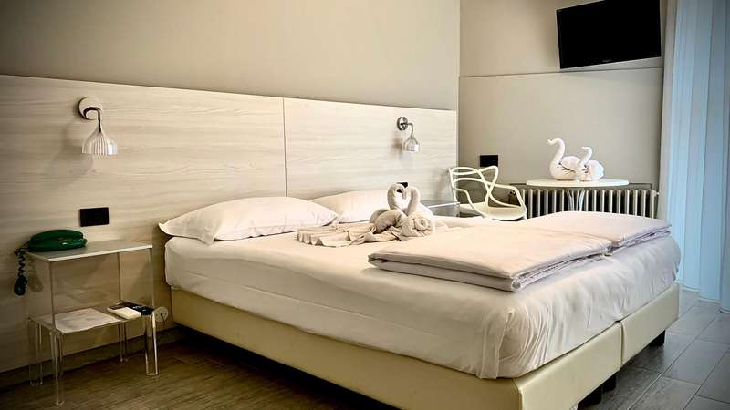 Hotel Astoria | Camere per vacanze a Torri del Benaco