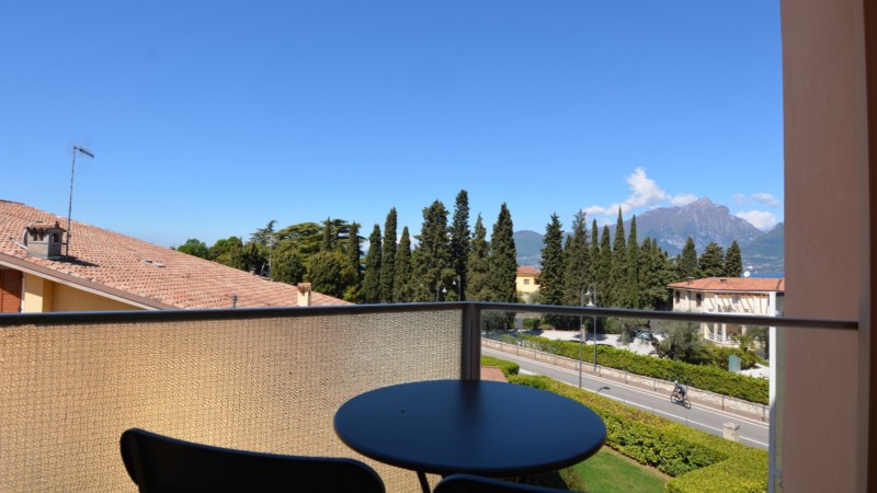 Hotel Astoria | Camere per vacanze a Torri del Benaco