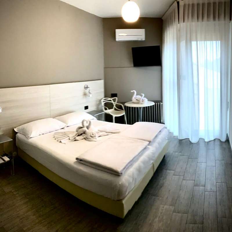 Hotel Astoria | Camere per vacanze a Torri del Benaco
