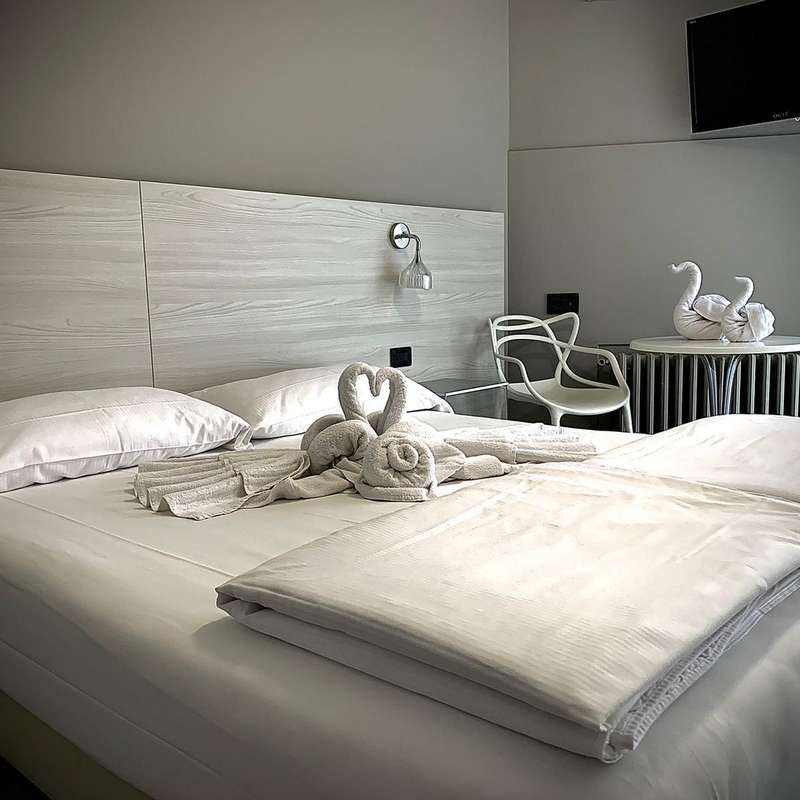Hotel Astoria | Camere per vacanze a Torri del Benaco