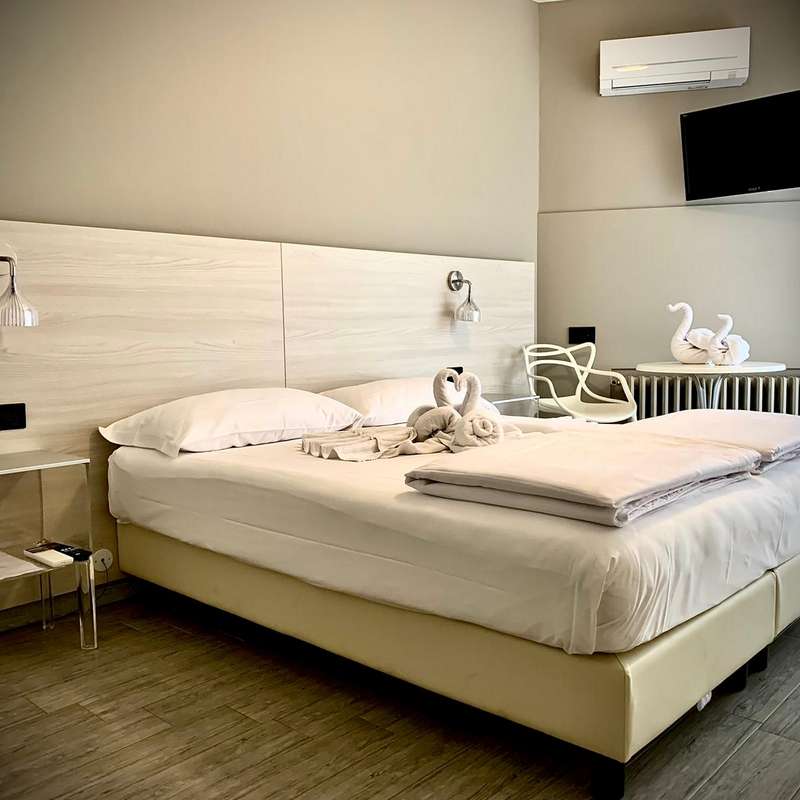 Hotel Astoria | Camere per vacanze a Torri del Benaco