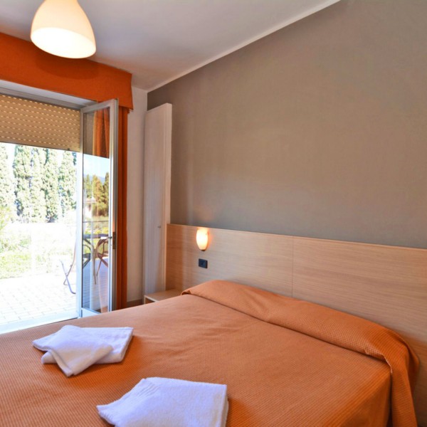 Hotel Astoria | Camere per vacanze a Torri del Benaco