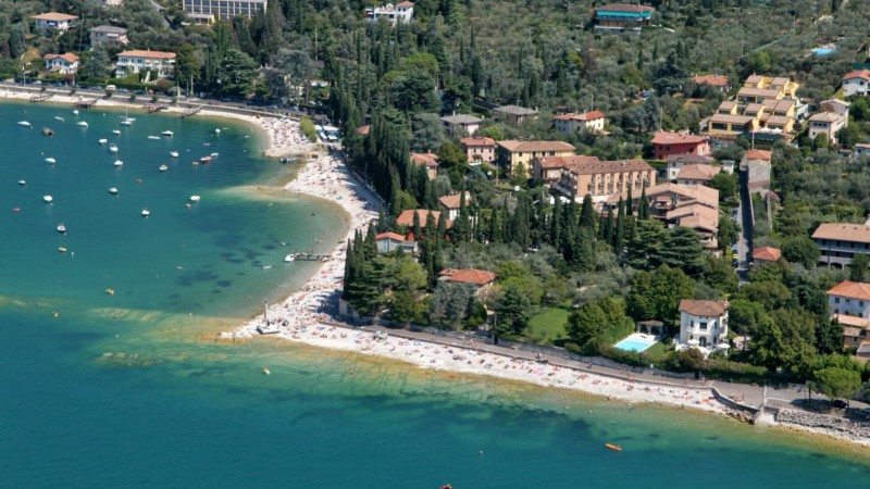 Hotel Astoria | Camere per vacanze a Torri del Benaco
