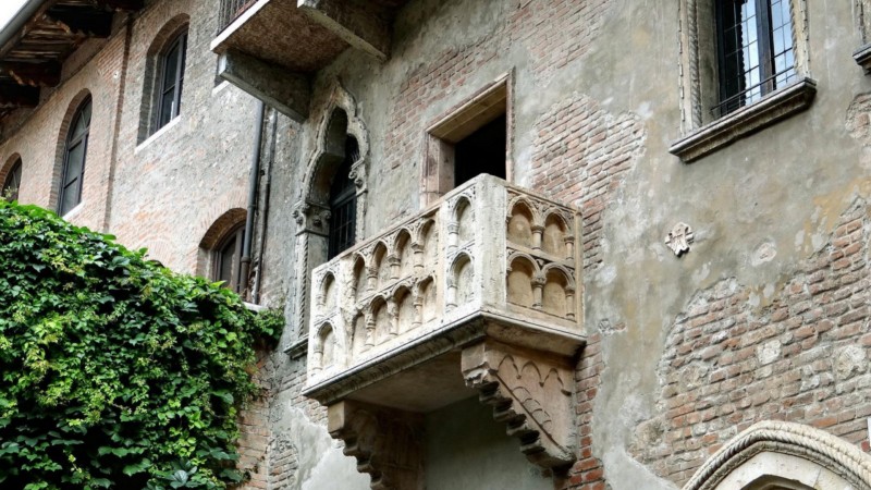Hotel Astoria | Camere per vacanze a Torri del Benaco