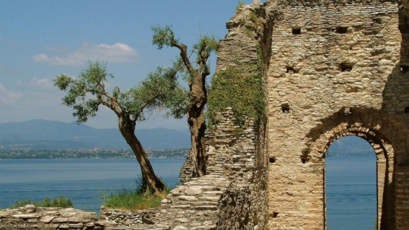 Hotel Astoria | Camere per vacanze a Torri del Benaco