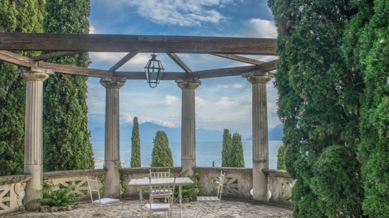 Hotel Astoria | Camere per vacanze a Torri del Benaco