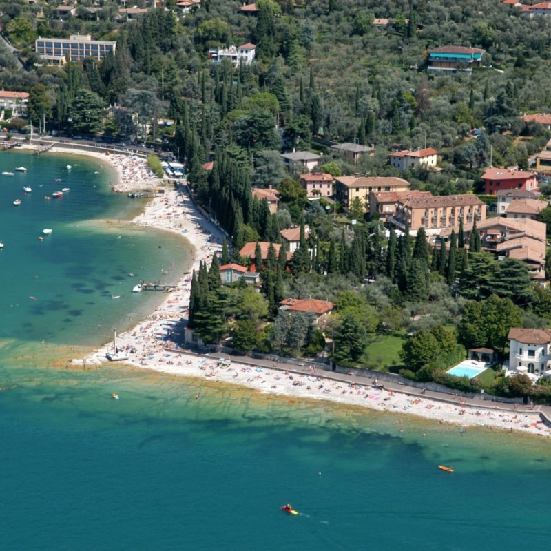 Hotel Astoria | Camere per vacanze a Torri del Benaco