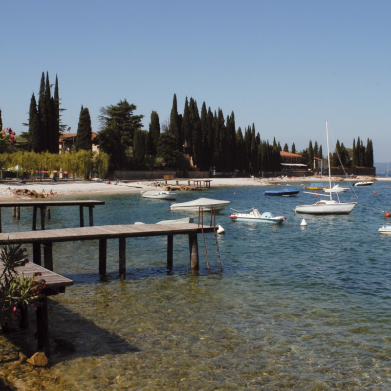 Hotel Astoria | Camere per vacanze a Torri del Benaco