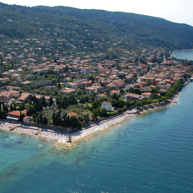 Hotel Astoria | Camere per vacanze a Torri del Benaco