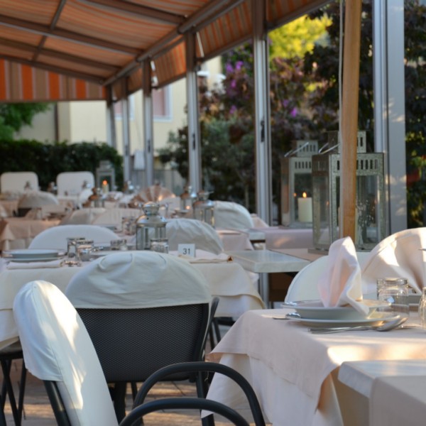 Hotel Astoria | Camere per vacanze a Torri del Benaco