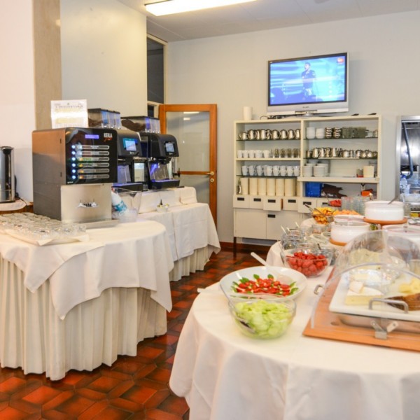 Hotel Astoria | Camere per vacanze a Torri del Benaco
